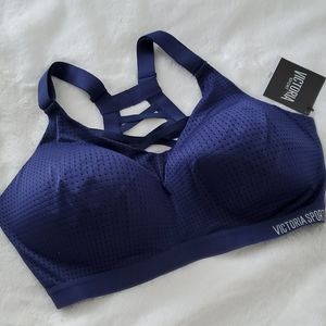 NWT Victoria's Secret Incredible sport bra - 38DD